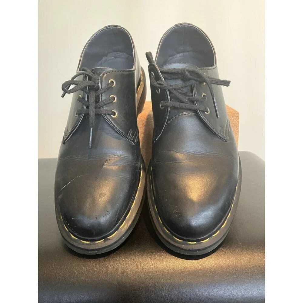 Doc Martens US, Men 6 Ladies 7, Black Vegan Lace-Up Oxford Shoes AW004